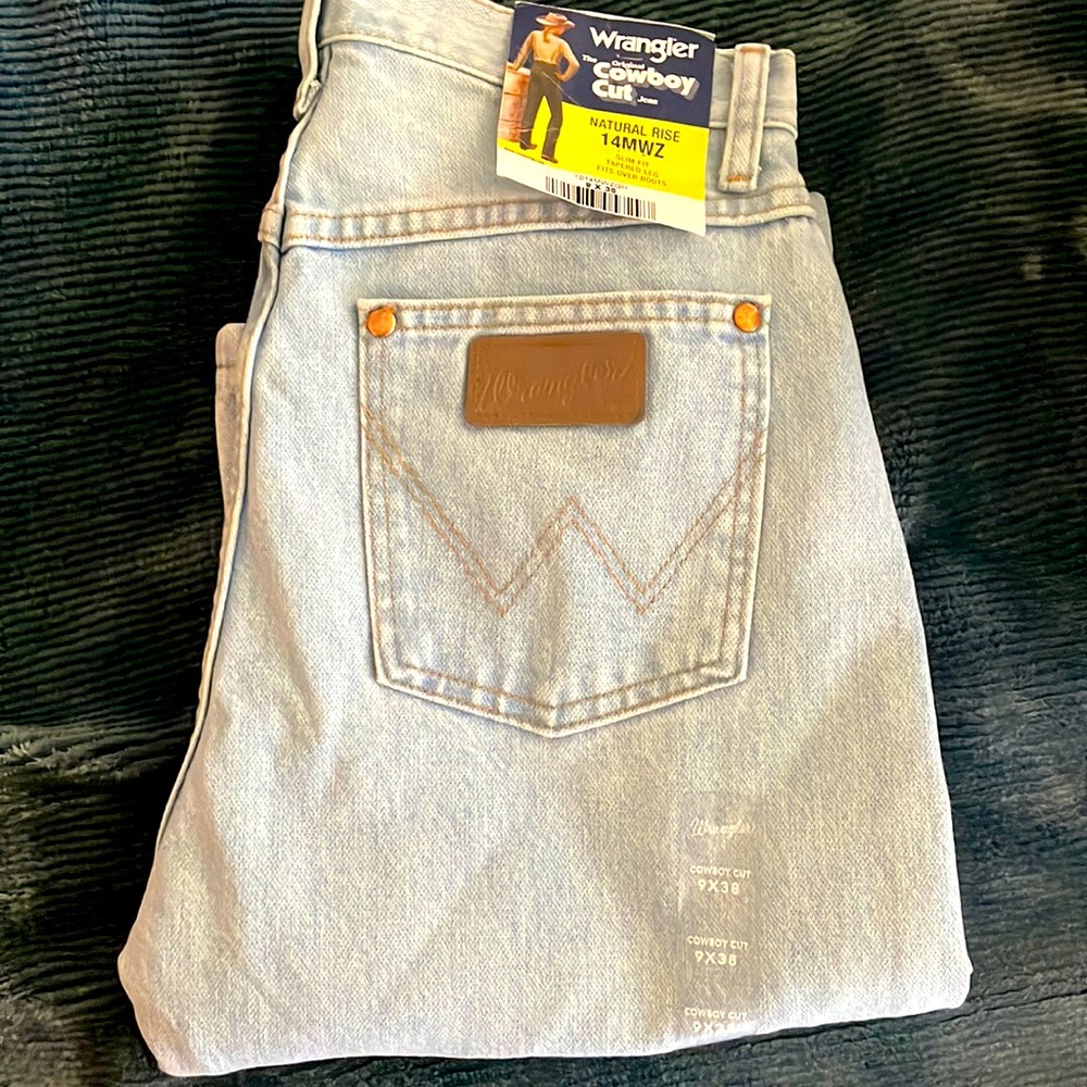 BRAND NEW WRANGLER JEANS size 9